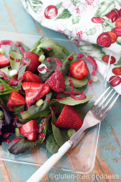 Strawberry spinach salad with vegan berry dressing