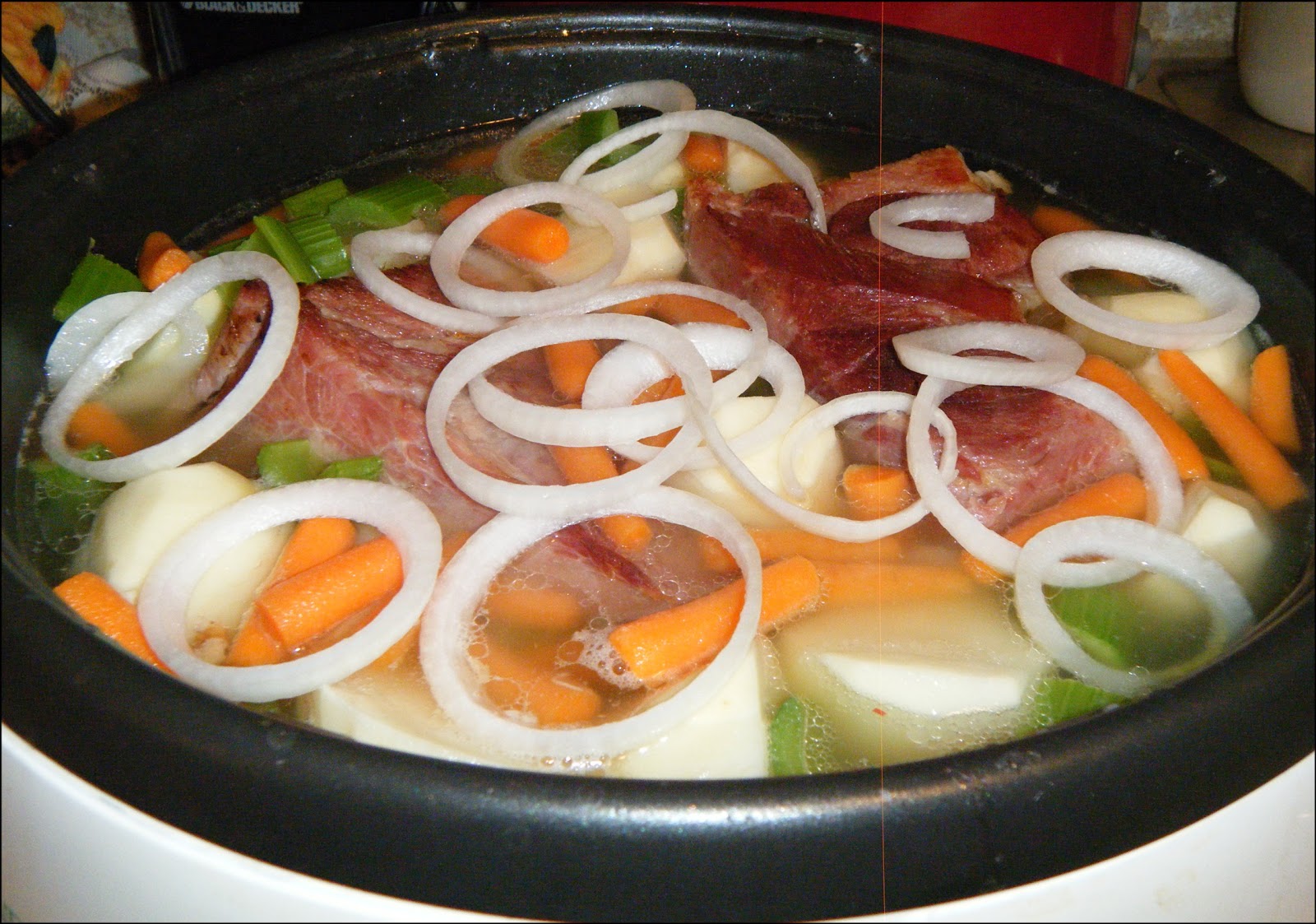 Khristelle SLOW COOKER HAM DINNER