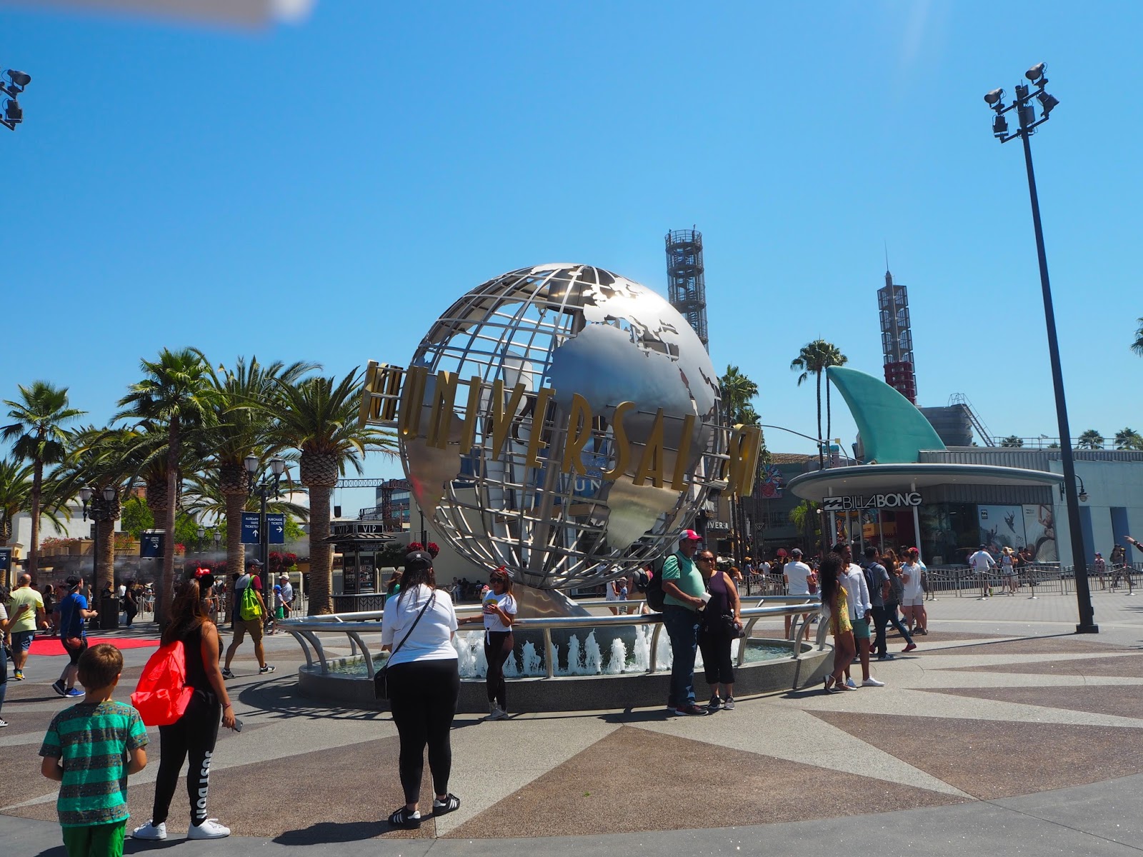 Limo Tours To Universal Studios! Los Angeles County Limousine LA LA