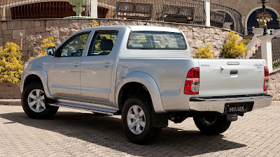 Resultado de imagem para hilux cinza reprodução