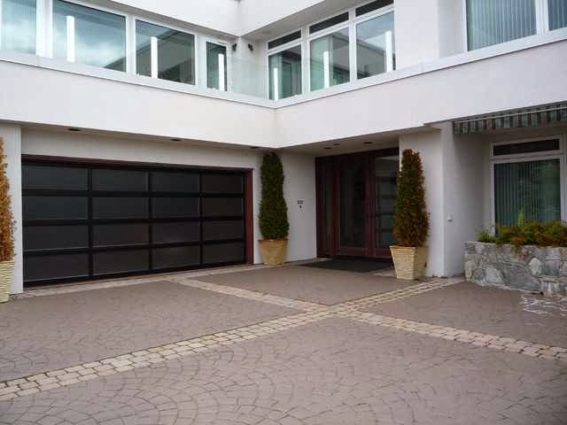 Modern Classic garage door