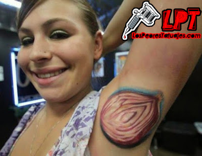Tatuajes de Humor : Tatuaje de cebolla en las axilas