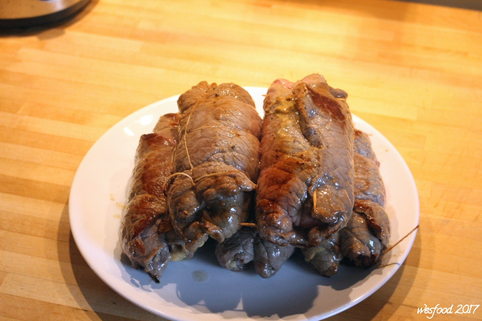 WesFood - Herr Westerhausen kocht ...: Rinderroulade mit Mettfüllung