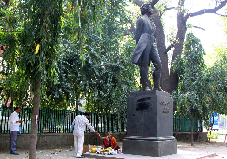 Памятник пушкину в сша
