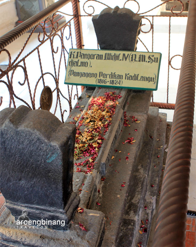 makam sunan kalijaga kadilangu demak