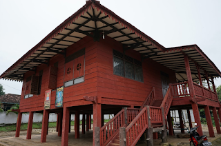 Taman Purbakala Pugung Raharjo
