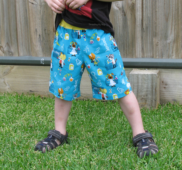 Oliver + s - Sunny Day Shorts - Pattern Review by Threading My Way