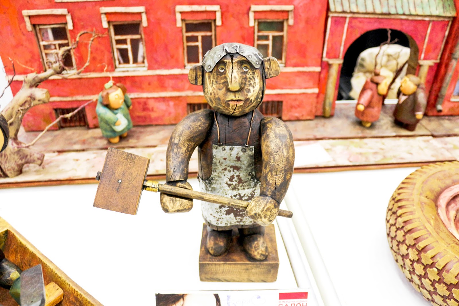 Деревянная кукла одна из первых игрушек впр