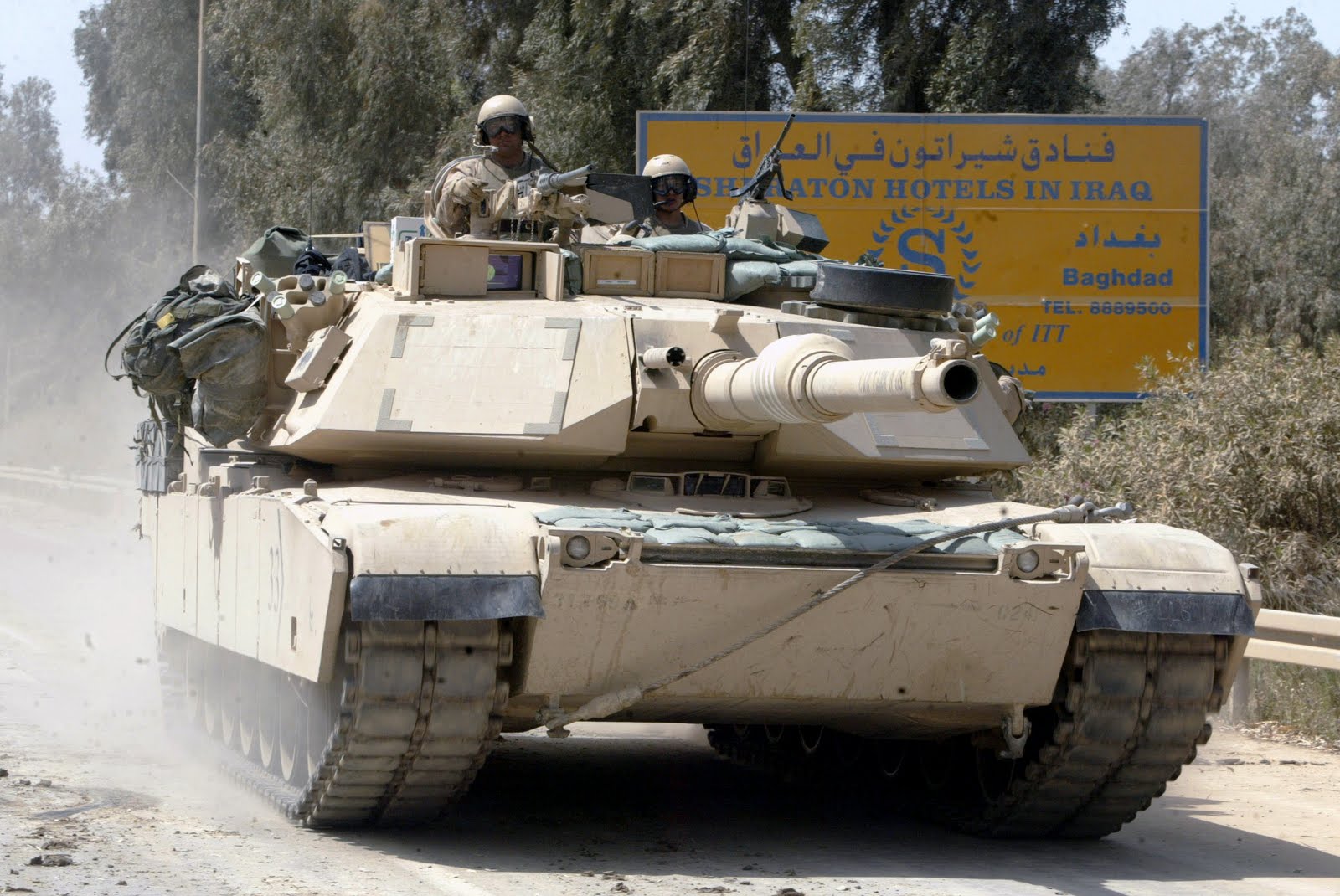 Сколько стоит американский танк абрамс. M1 «Абрамс». Абрамс м1а2 Ирак. M1a2 Абрамс в Ираке. Абрамс м1а1 в Ираке.