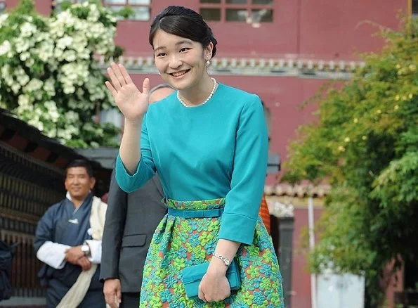 Princess Mako, King Jigme Khesar Namgyel Wangchuck,  Queen Jetsun Pema, Prince Jigme Namgyel Wangchuck at the Tashichhodzong in Thimpu