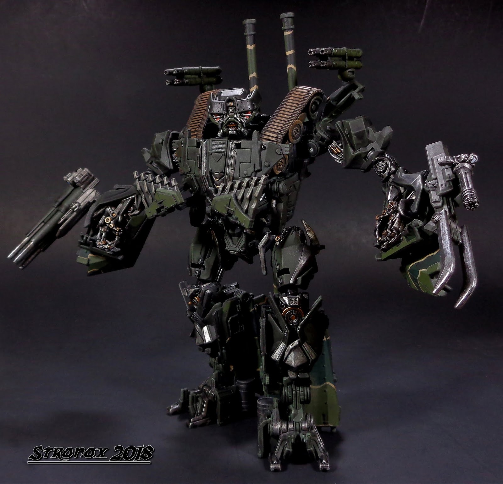 Stronox Custom Figures: Transformers: Brawl