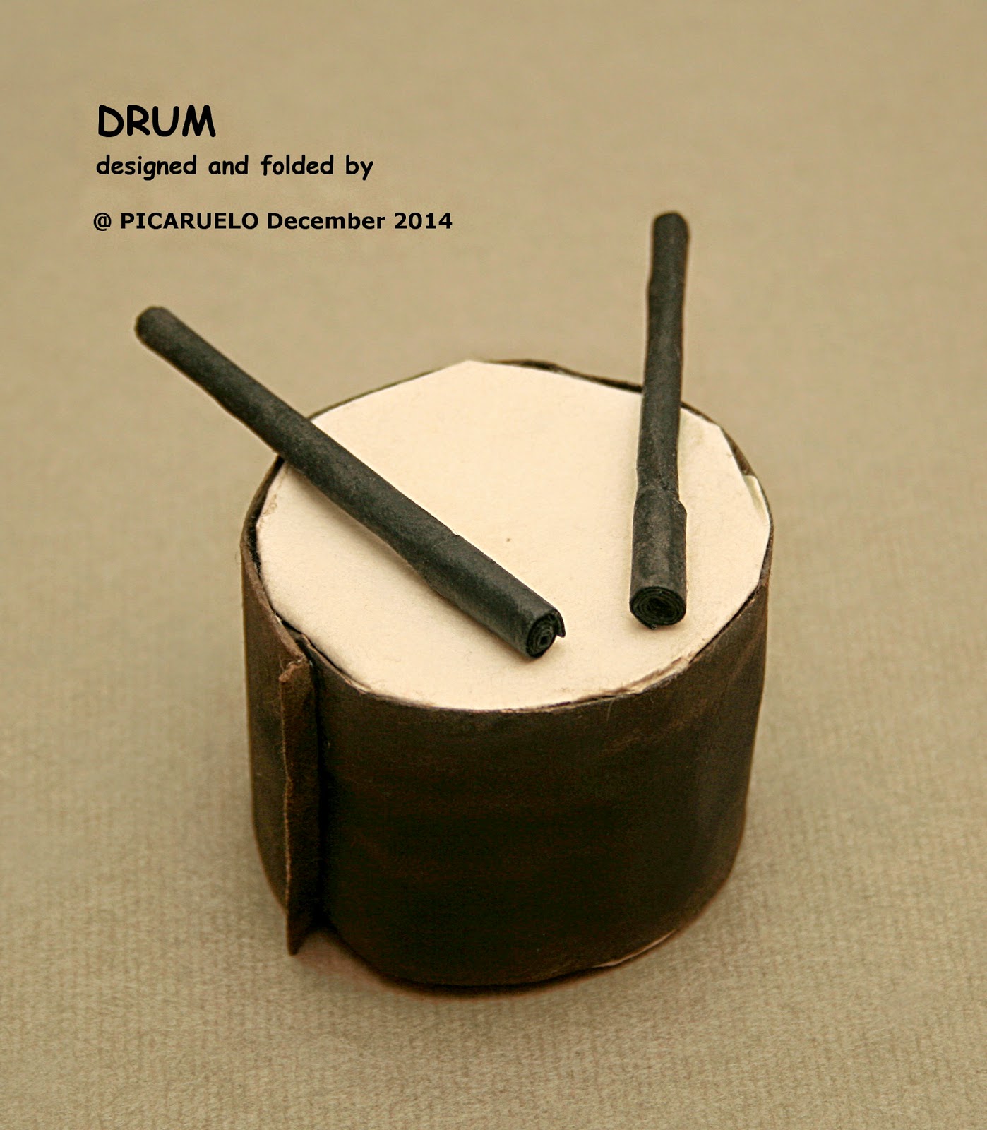 Picaruelo's origami THE DRUM