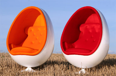 EGG CHAIRS