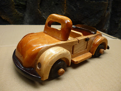 Produk Kerajinan Kayu Antik Miniatur VW Bukak