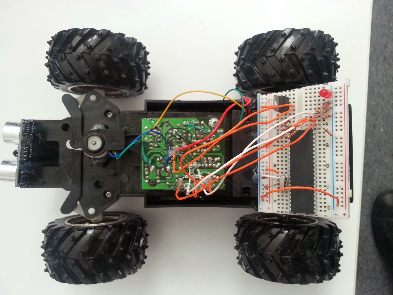 Arduino Wifi Rc Araç Kontrolü RX2 Çipsetli araç denemesi.