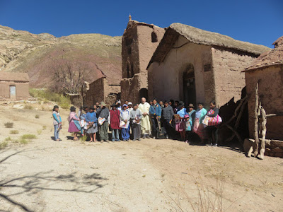 Gruppenbild nach dem Gottesdienst in Cienega Bolivien