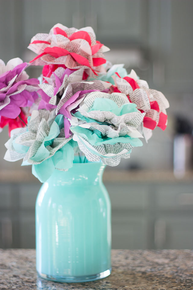 Turn old encyclopedia pages into these gorgeous flowers! A great thrift store project Turn old encyclopedia pages into these gorgeous flowers! A great thrift store project