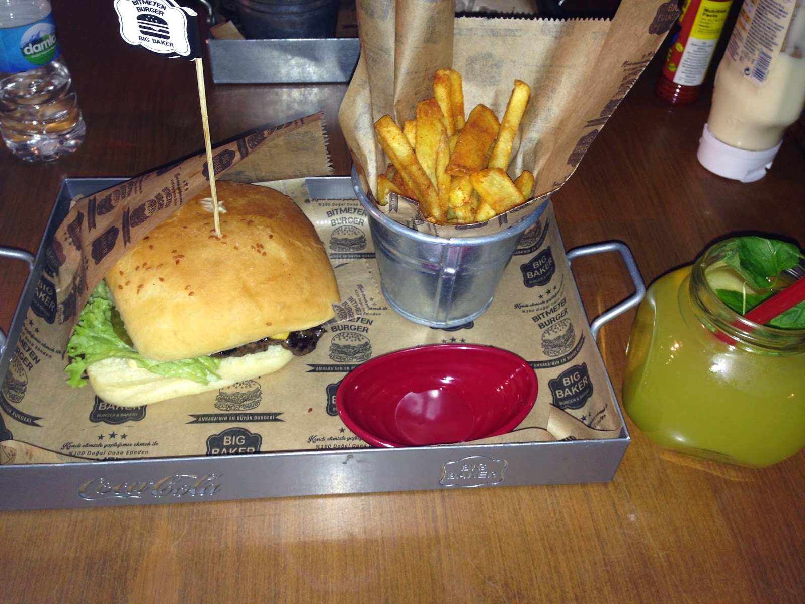 Gezi, Yemek, Gurme Big Baker