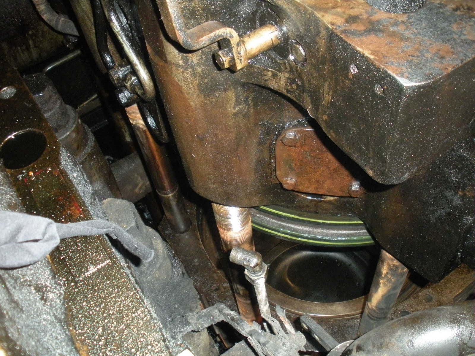 Cylinder Head Installation ProcessMAN B&W 58/64 Engine HFO POWER PLANT