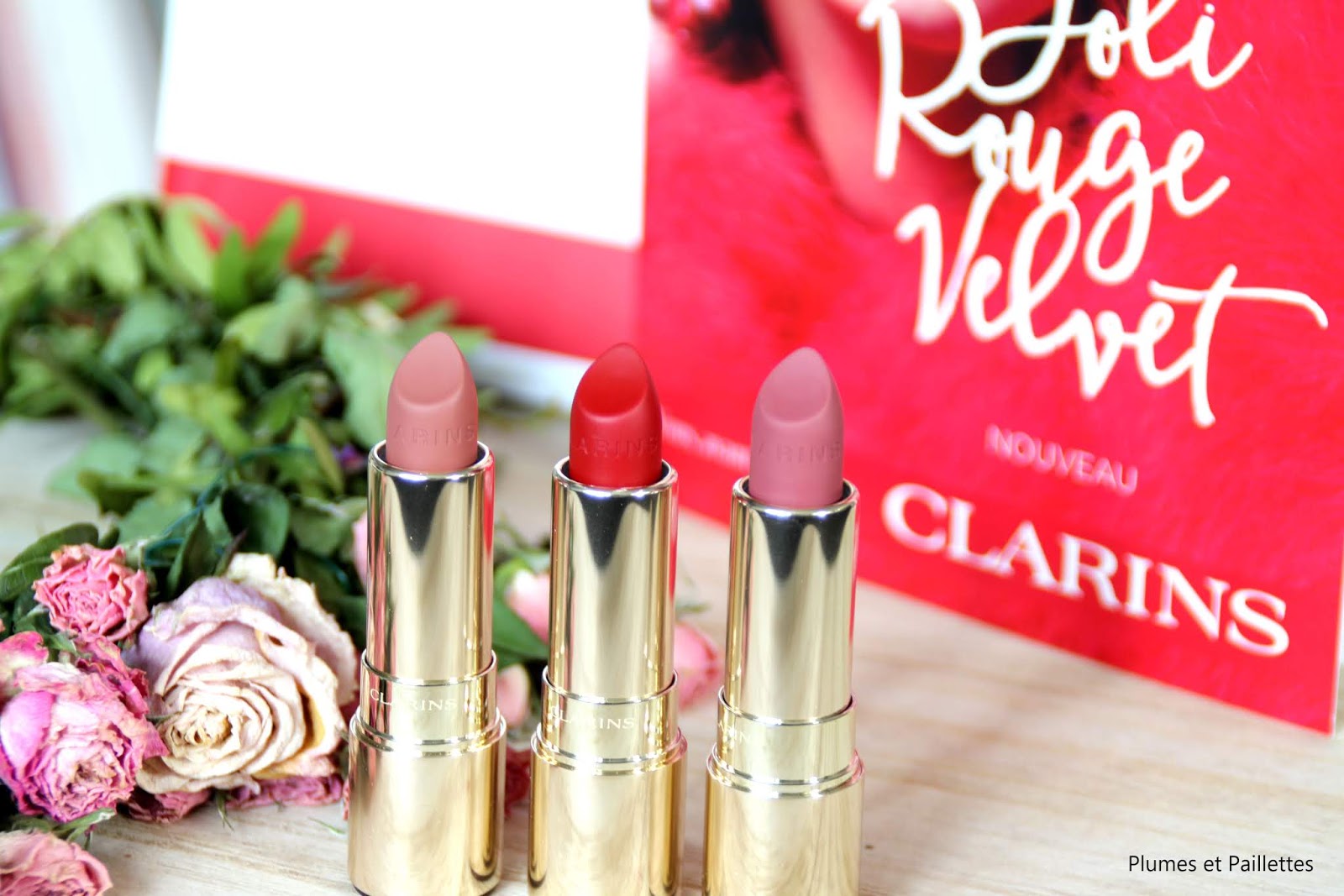 Plumes-et-paillettes