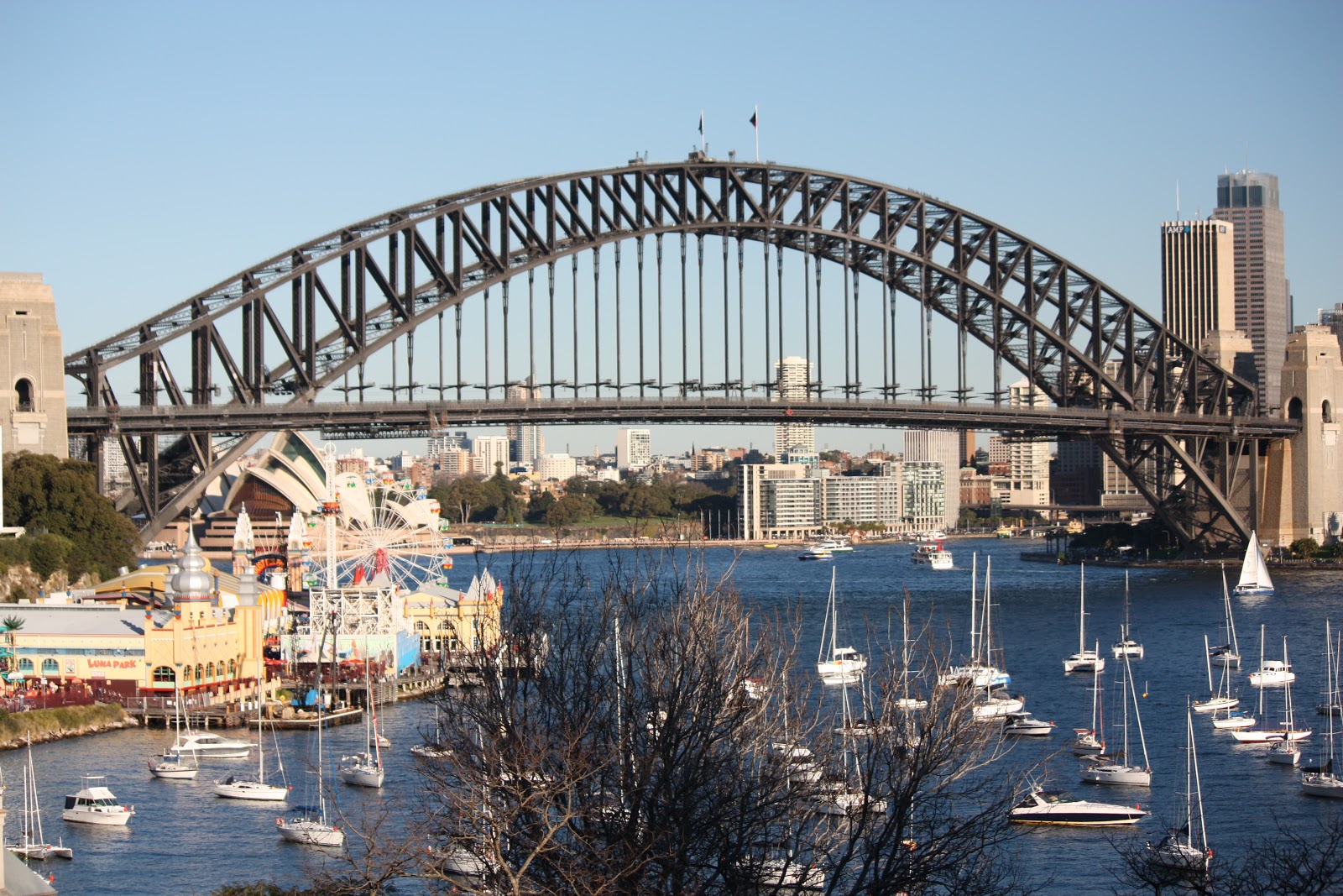 Сколько мостов в америке. Харбор-бридж Сидней. Мост Харбор бридж. Сидней мост Харбор бридж из далека. Сидней Сити.