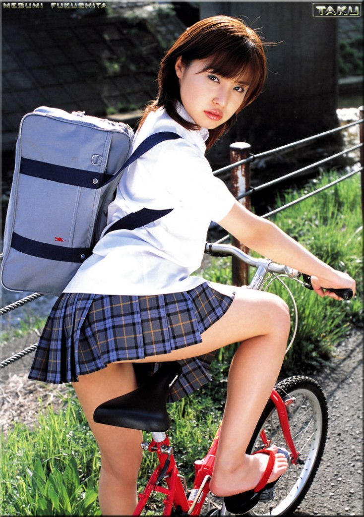 Japanese schoolgirl panty pics