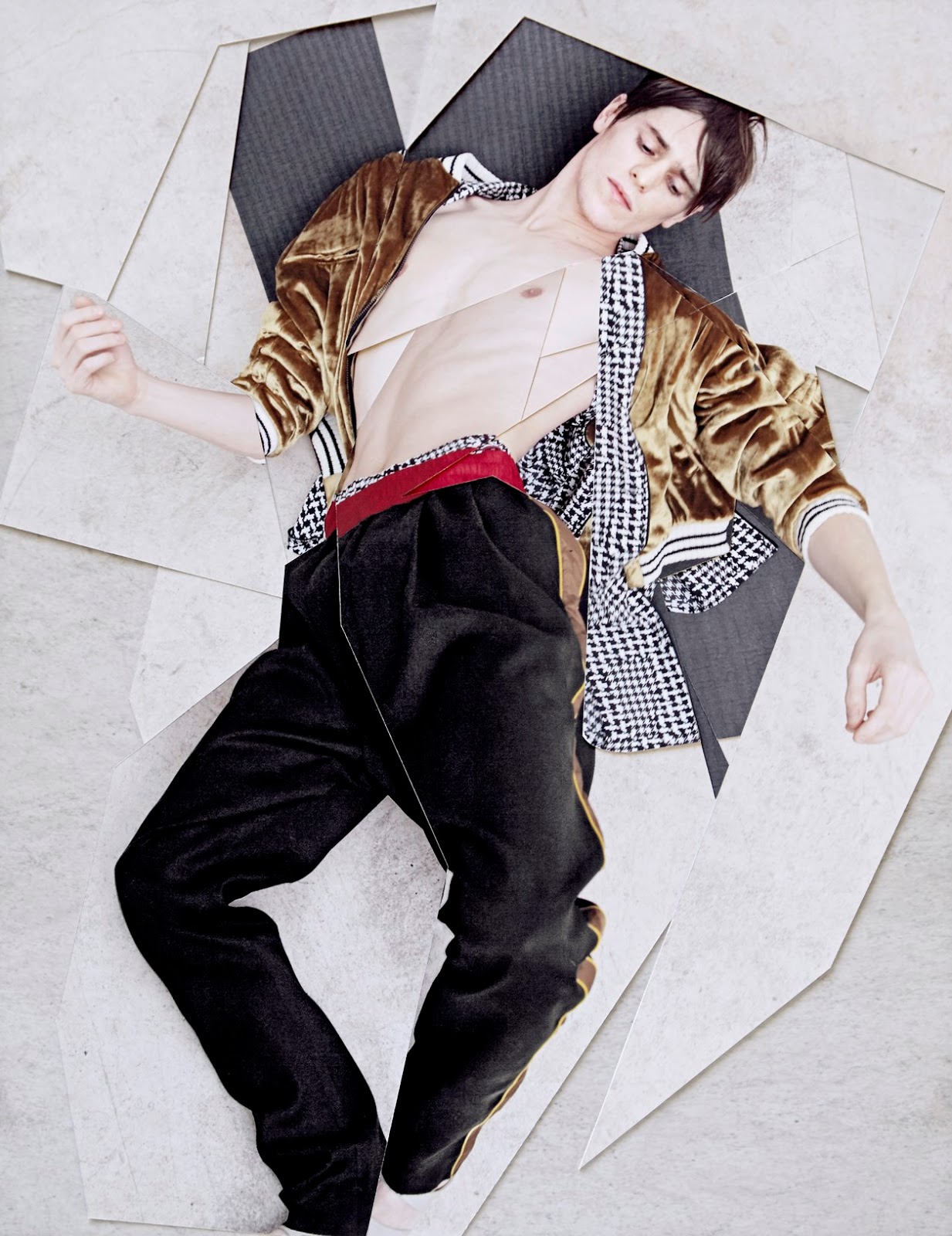 Галерея елены крафт павловой. Рамин каримлу призрак оперы. Парень шпагат эстетика. Павел лила картины. Before the performance.