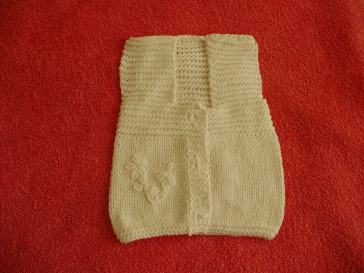 zerrinceelisleri MİNİCİK BEBEK YELEKLERİ(Düğmeleri dikilmemiş)