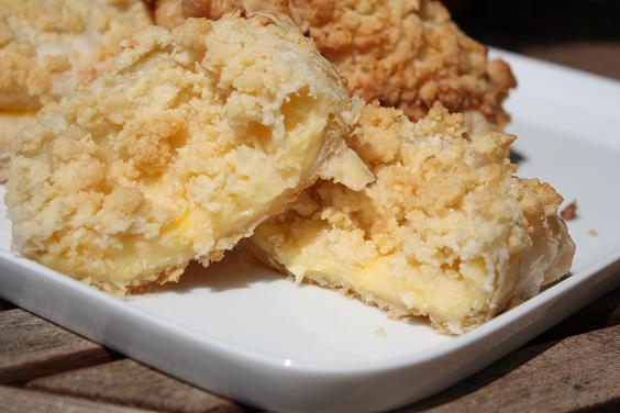 dies´und das und süsse Sachen...: Vanille-Puddingplunder mit Mandelstreusel