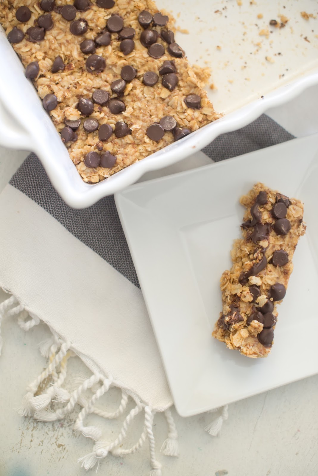 Domestic Fashionista My Favorite Chocolate Chip Granola Bar Recipe