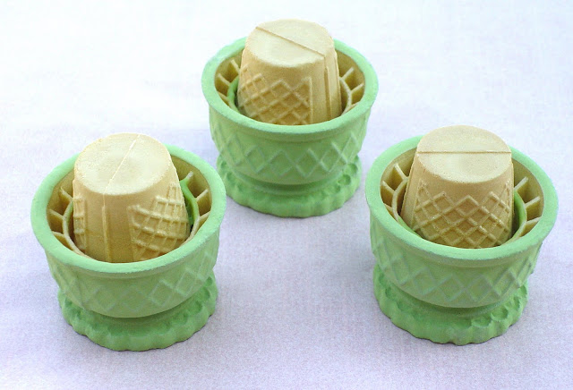 edible-tea-cups-ice-cream-cones-free-tutorial-deborah-stauch