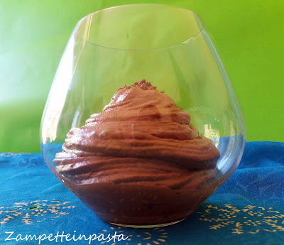 Mousse di cioccolato senza uova - Mousse facile e veloce Mousse di cioccolato senza uova - Mousse facile e veloce