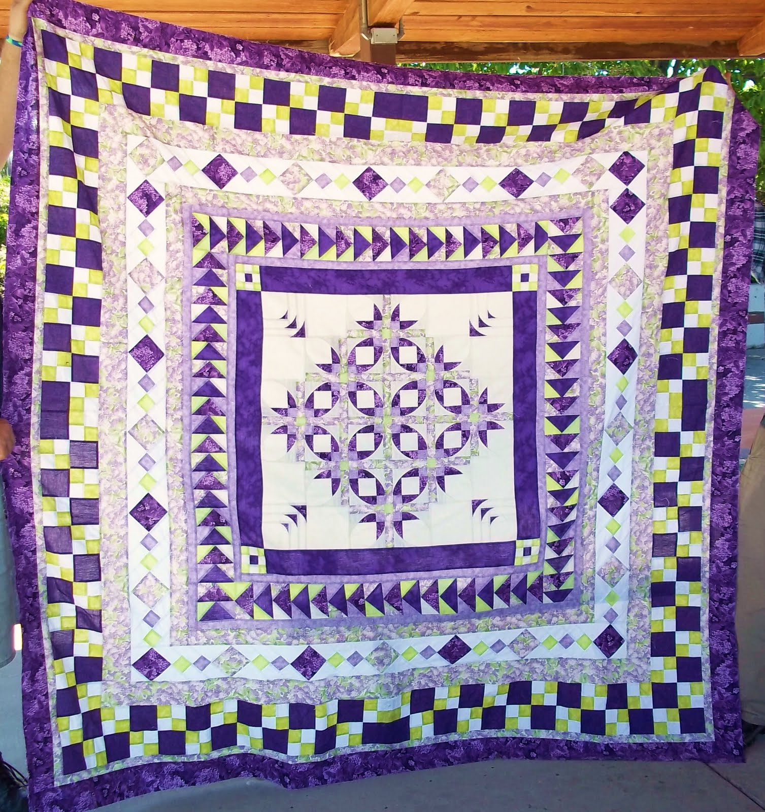 sarah-s-adventures-my-finished-round-robin-quilt