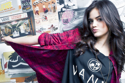 Foto Cantik Lucy Hale Foto Cantik Lucy Hale