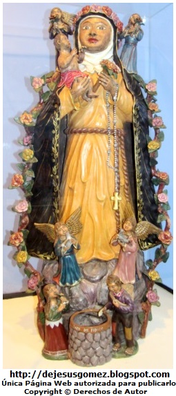 Santa Rosa de Lima Santa Rosa de Lima rodeada de Ángeles - Museo de Arte y Tradiciones Populares. Foto de Santa Rosa de Lima tomada por Jesus Gómez