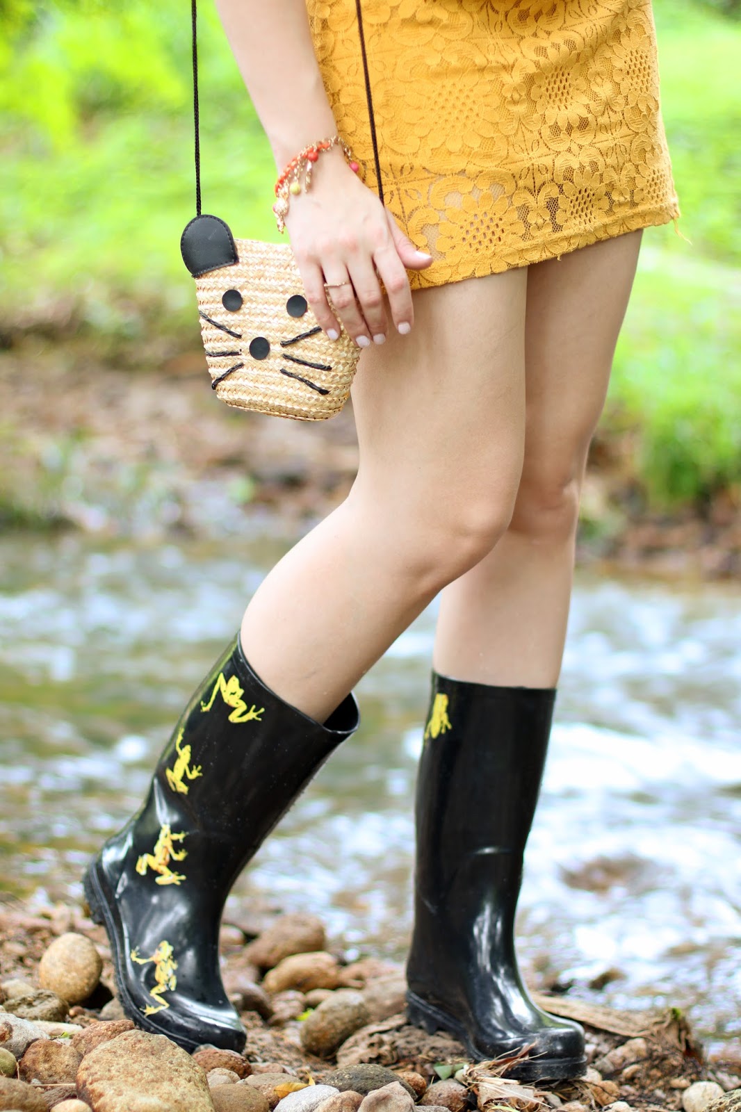 Cute outfit using rain boots