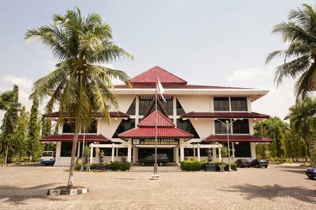 Universitas dan Institut Swasta di Yogyakarta Universitas dan Institut Swasta di Yogyakarta