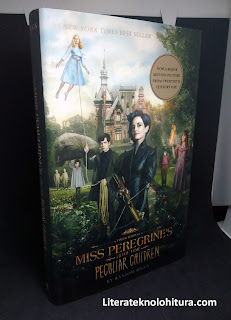 miss peregrine's home for peculiar children front cover