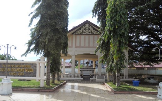 Gambar Makam Sultan Iskandar Muda