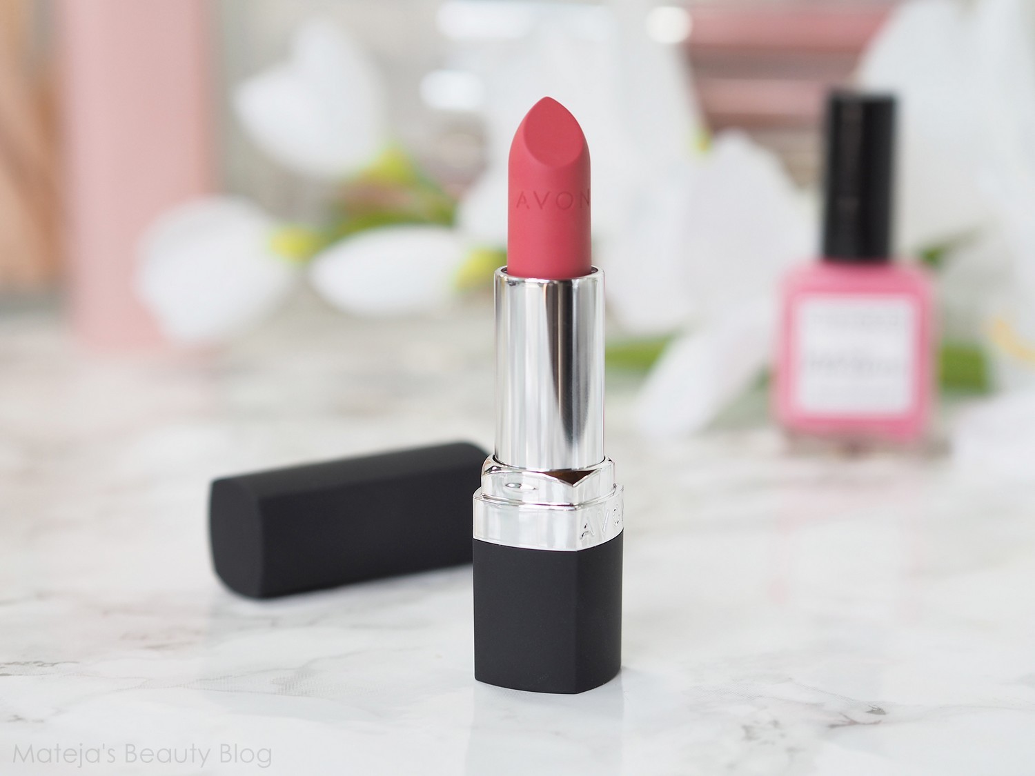 Avon  True Colour Perfectly Matte Lipstick Peach Flatters