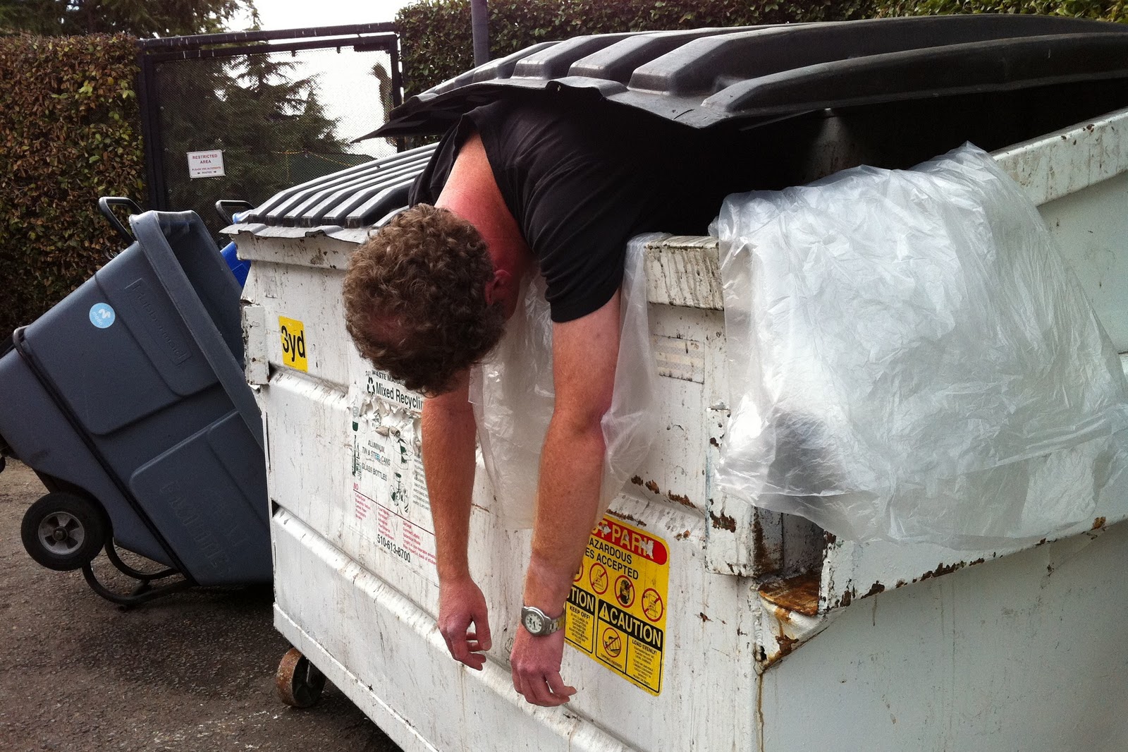 Billy Bob's Travels Dumpster kind of day