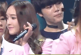 K-POP, K-FANS: SNSD and Baekhyun criticized for their rude manners on 2NE1's  winning stage