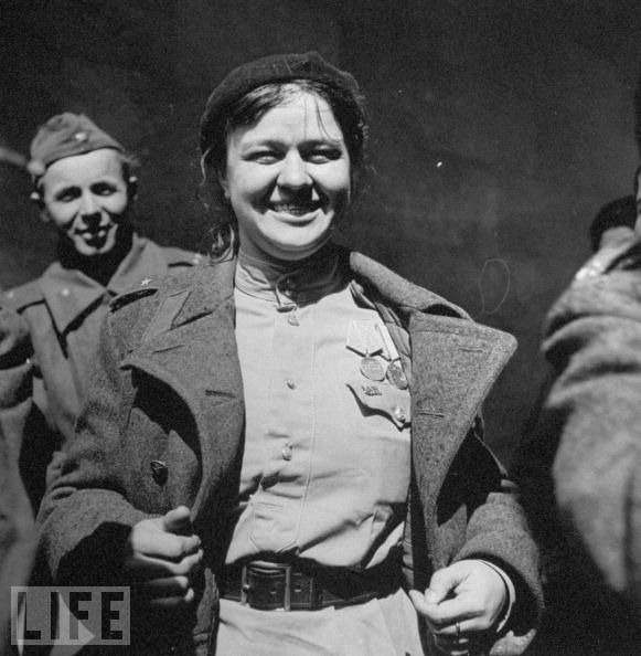 27 Interesting Vintage Photos of Women in World War II ~ Vintage Everyday