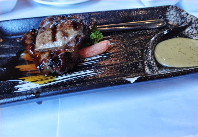 Spoon & Fork Foodaholic!