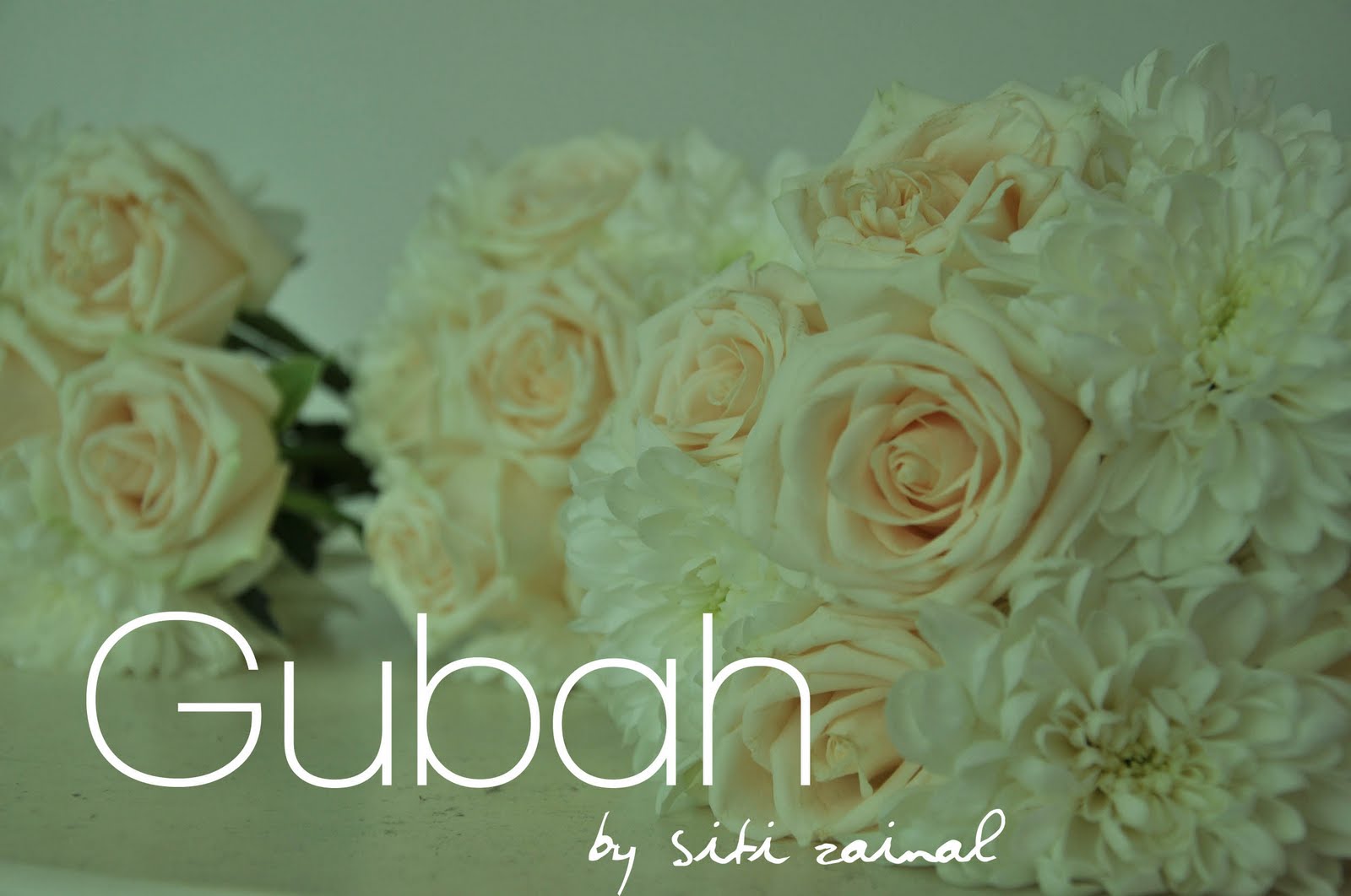 Gubah by Siti Zainal: hand bouquet cream and white