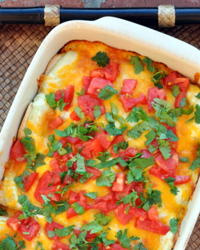 Easy Green Chile Chicken Enchiladas, another super-easy Quick Supper ♥ KitchenParade.com.