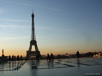 Fond d'écran novembre 2011 - Parvis du Trocadéro et tour Eiffel