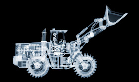 02-Bulldozer-Nick-Veasey-X-ray-Images-Mechanical-Musical-www-designstack-co
