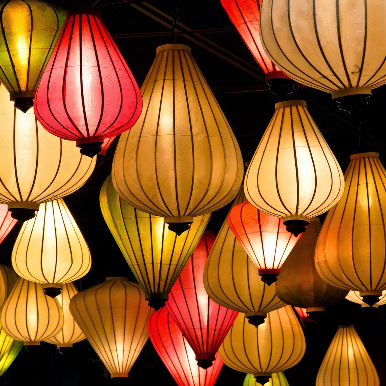 Chinese lighting. Chinese lighting. фестиваль красных фонарей в китае. Chinese lighting. фонарь в китайском стиле.