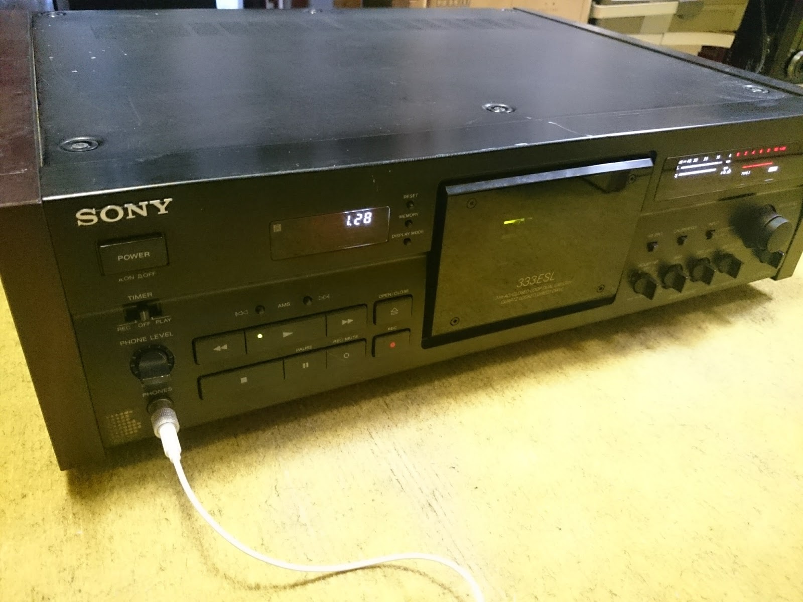 ジャンク SONY ソニー TC-K333ESX カセットデッキ 通電確認 要修理